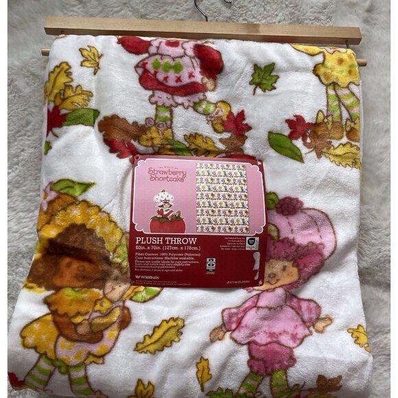 Strawberry Shortcake & Friends FALL  Autumn Soft Plush Throw Blanket 50 X 70” - Picture 10 of 16